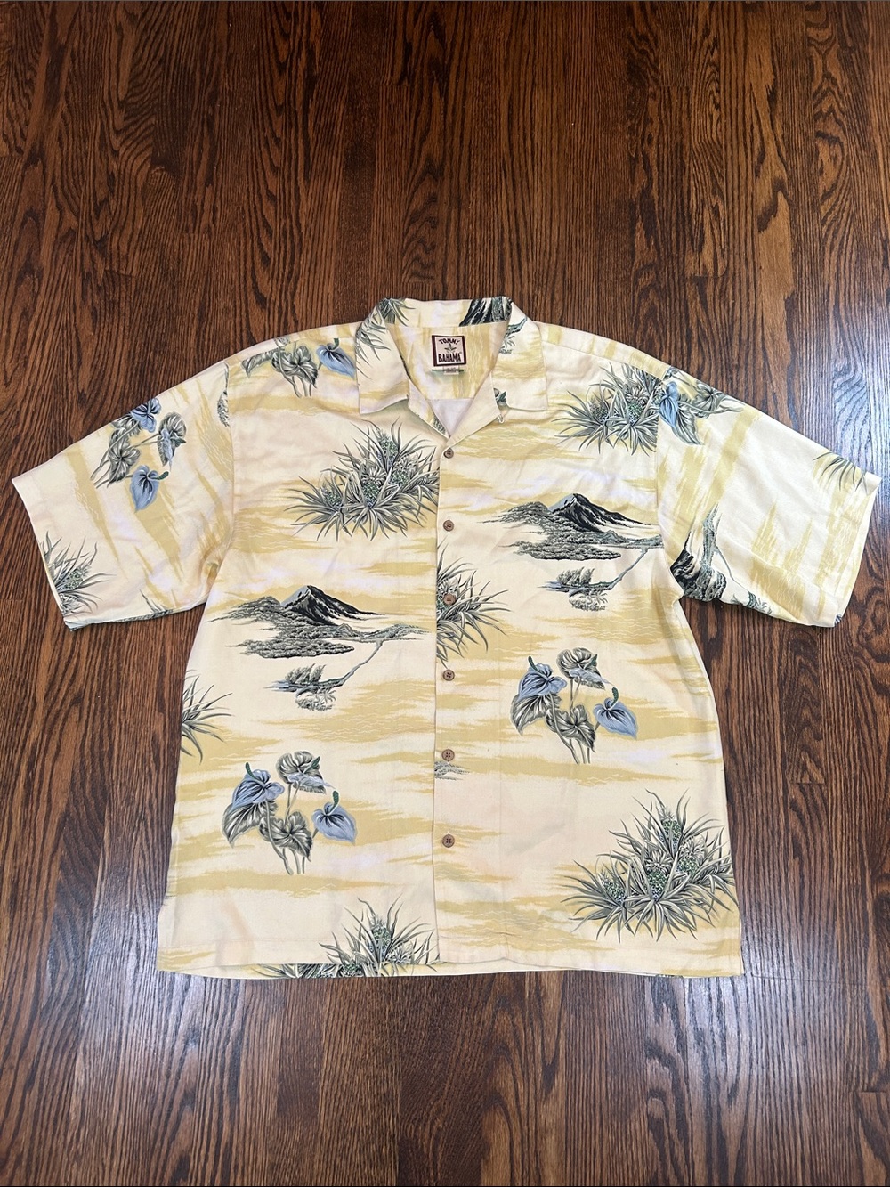 Vintage Y2K Tommy Bahama Silk Shirt